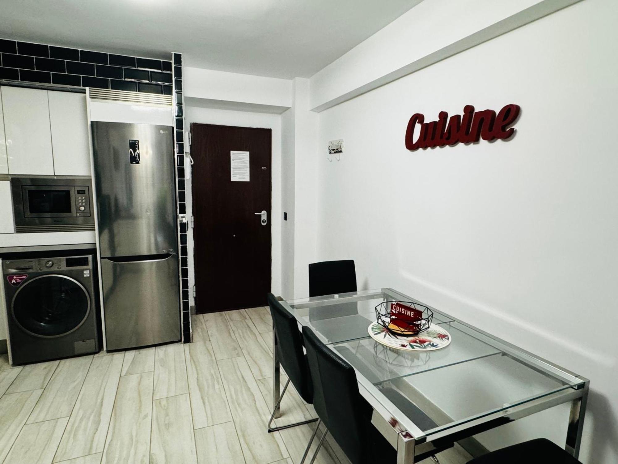 Apartamento Fabrynne Beach Malaga Exterior photo
