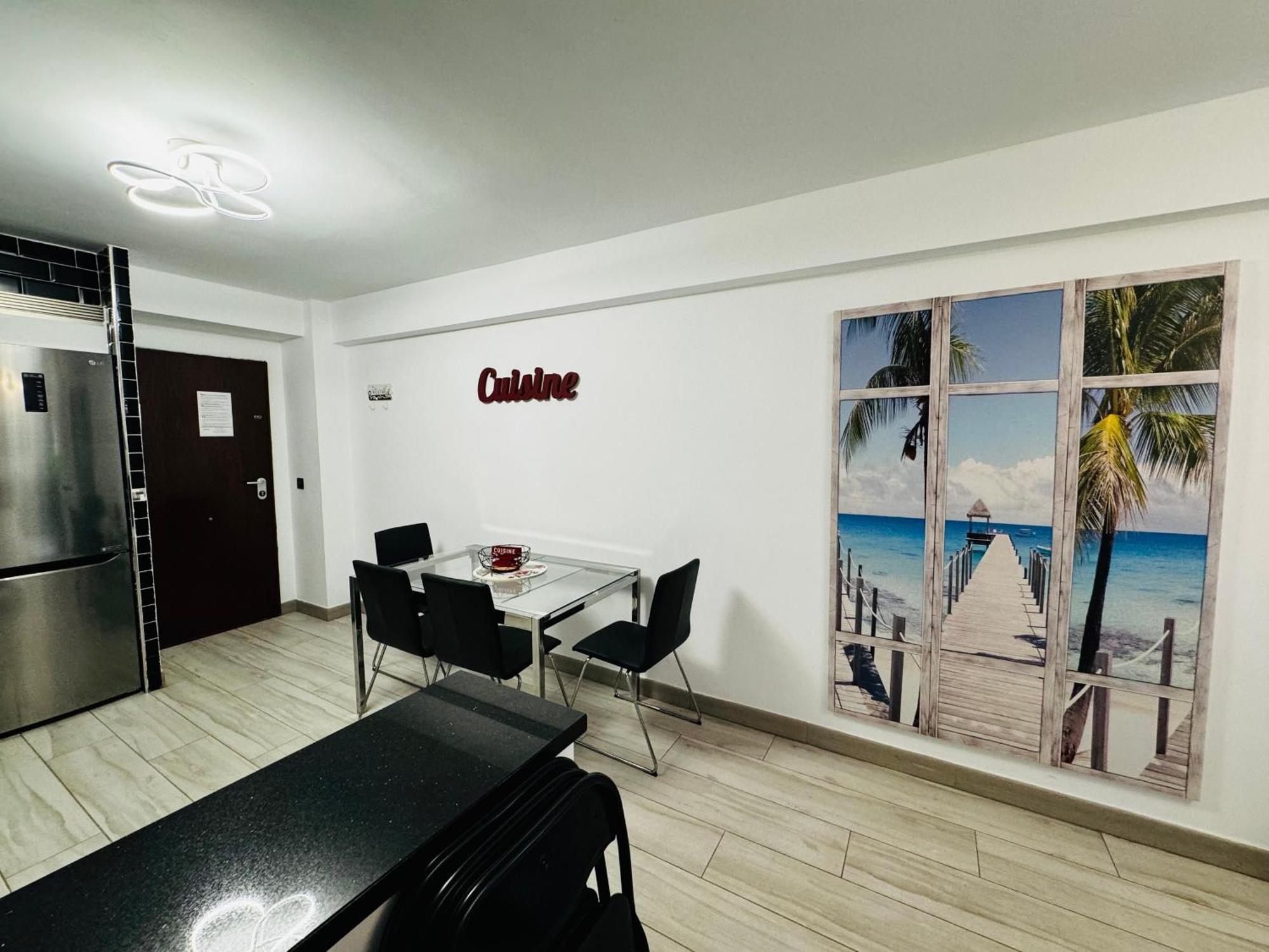 Apartamento Fabrynne Beach Malaga Exterior photo