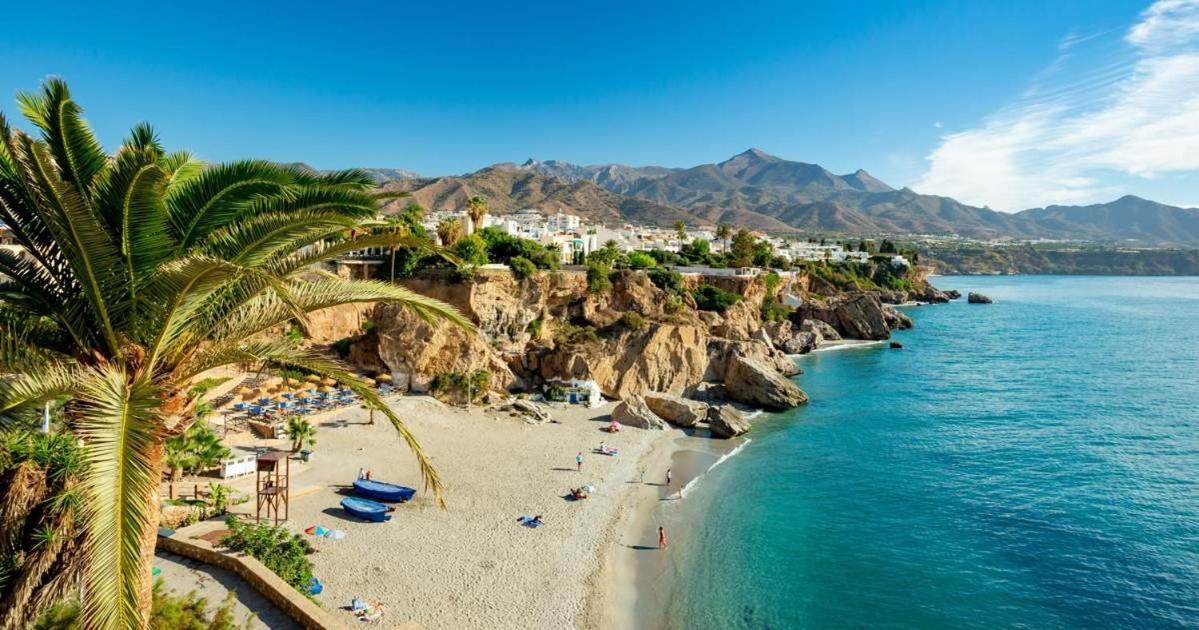 Apartamento Fabrynne Beach Malaga Exterior photo